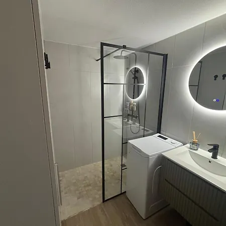 Premium Holiday, 3 Min With Pool Appartement *